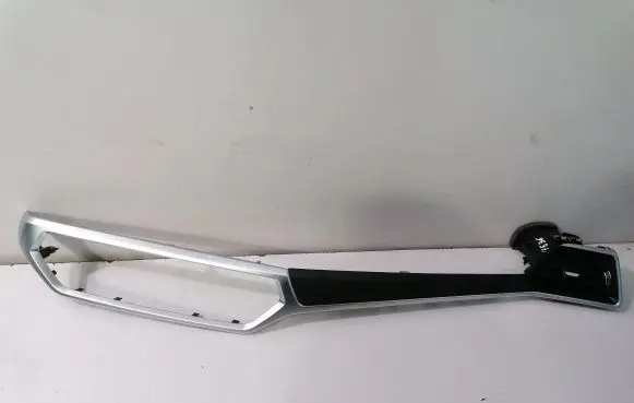 BMW 3 G20 G21 Dashboard glove box trim 9891750