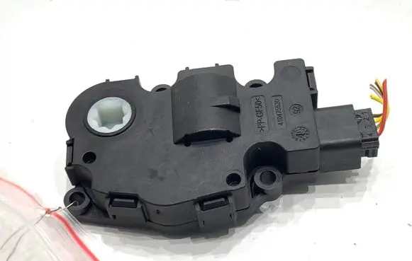 BMW X4 G02 Air flap motor/actuator EFB492