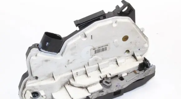 Volkswagen Scirocco Front door lock 5N2837016A