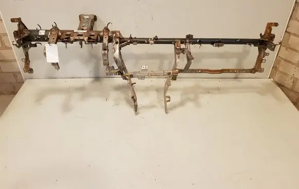 Hyundai Santa Fe Dashboard cross member/frame bar 