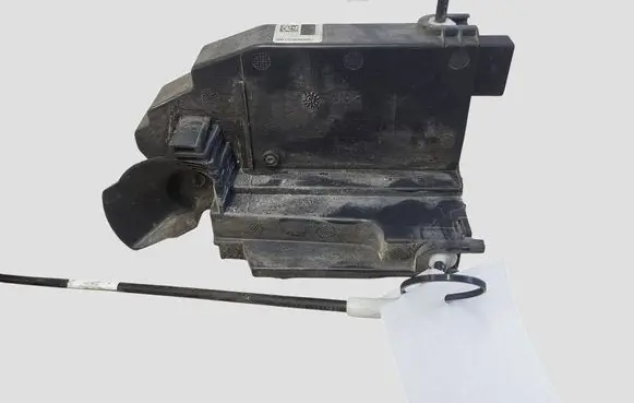 Peugeot 308 Front door lock 9810309380