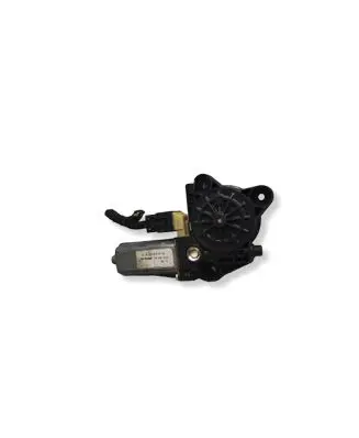 Mercedes-Benz C W203 Rear door window regulator motor A2038203042 0130822007