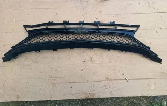 Mercedes-Benz E AMG W212 Front bumper lower grill A2128850424
