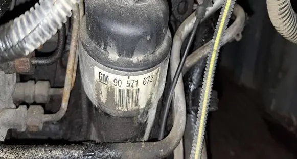 Opel Zafira A Oil filter cover 90571672