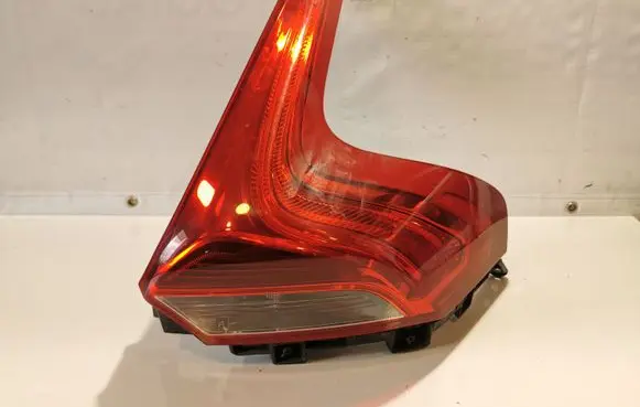Volvo V40 Rear/tail lights 31283340