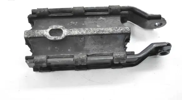 Volvo XC70 Gearbox mount 8G9N6P082BA