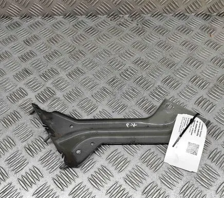 Audi Q5 SQ5 Fender mounting bracket 8R0821135