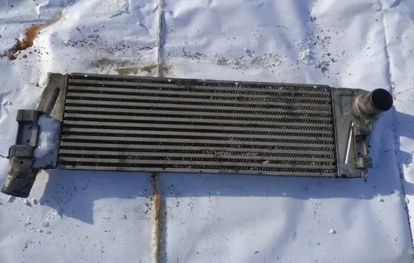 Renault Megane II Intercooler radiator 160131413f
