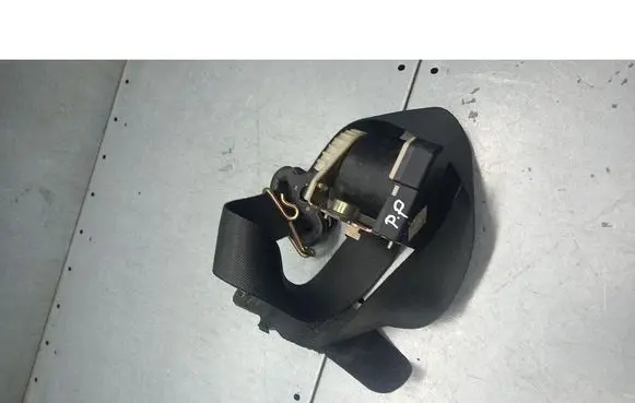 Ford Mondeo Mk III Front seatbelt