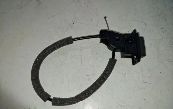 BMW 7 E65 E66 Glove box opening button 71487529