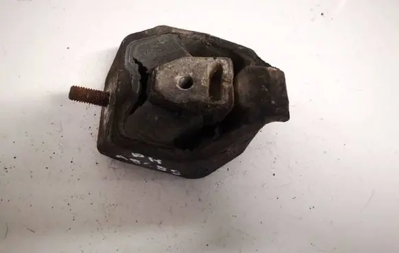 Audi A6 S6 C4 4A Engine mount bracket
