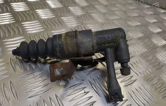 Audi A6 S6 C4 4A Clutch slave cylinder 8E0721257