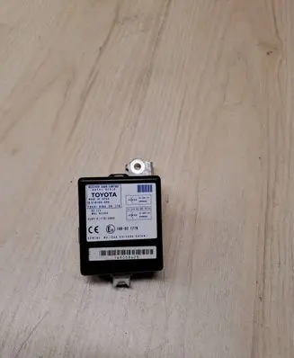 Toyota Corolla Verso AR10 Door control unit/module 897410F010 61B168000 168058425