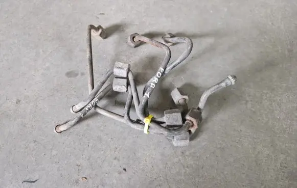 Ford Ranger Fuel injector supply line/pipe 