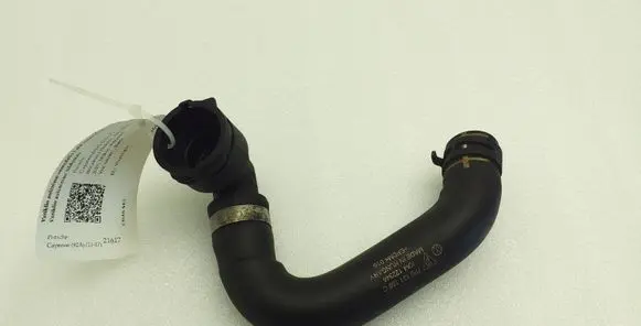 Porsche Cayenne (92A) Engine coolant pipe/hose 7P0121156C