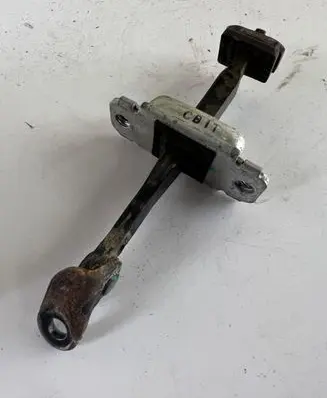 Hyundai Tucson JM Front door check strap stopper 