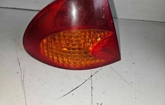 Toyota Avensis T220 Rear/tail lights