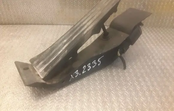 BMW X3 E83 Accelerator throttle pedal 6766930