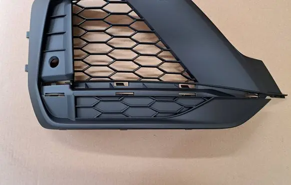 Audi SQ2 GA Front bumper lower grill 81A807682S