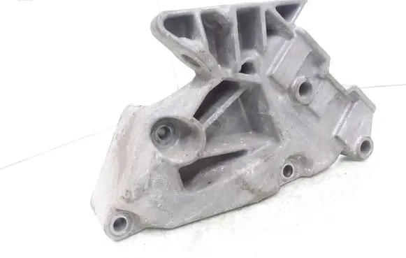 Audi A3 S3 8P Engine mounting bracket 06F199207J