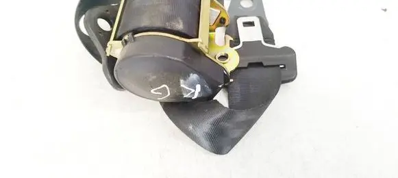 Rear seatbelt