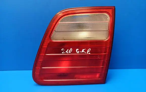 Mercedes-Benz E W210 Tailgate rear/tail lights A2108202664 198504 1228