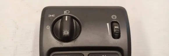 Volvo V70 Light switch 8691749 04W032 ML032100228