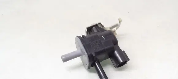 Toyota Auris E180 Valve vacuum 9091012276 1362007010