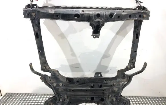 Toyota RAV 4 (XA40) Front subframe 