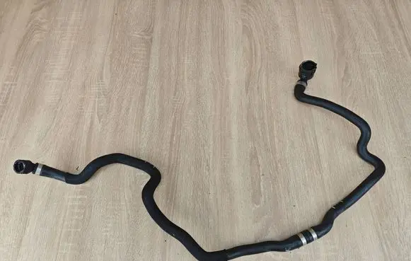 BMW 8 G16 Engine coolant pipe/hose 8602633