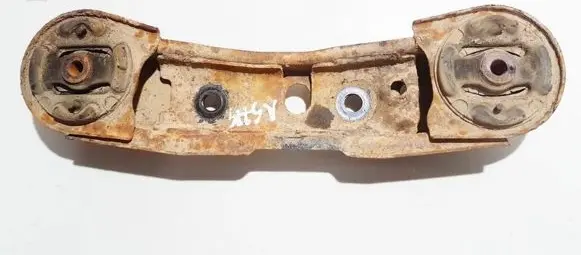 Engine mount bracket