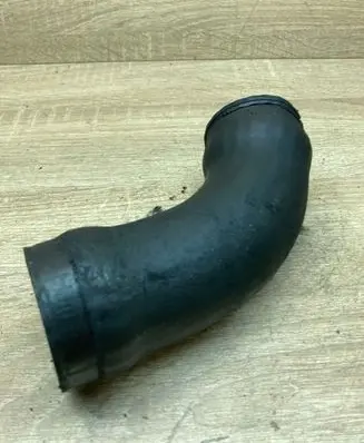 BMW 7 E38 Intercooler hose/pipe 2247903