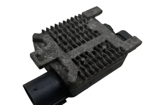 Coolant fan relay