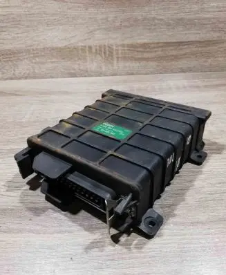 Volkswagen PASSAT B3 Engine control unit/module ECU 811906264 0280800104