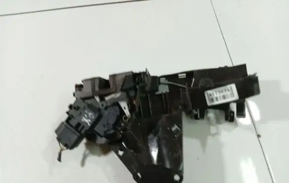 Ford Focus Front door lock