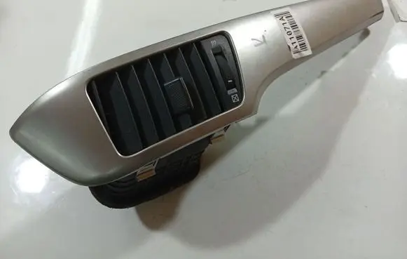 Chevrolet Captiva Dash center air vent grill 