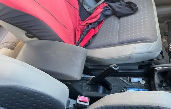Nissan X-Trail T30 Armrest 