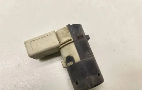 Audi A6 S6 C5 4B Parking PDC sensor 7H0919275 PA66GF30