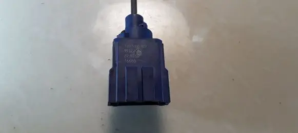 Volkswagen Golf IV Brake pedal sensor switch 927189D