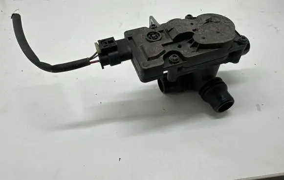 Mercedes-Benz EQA Electric auxiliary coolant/water pump A0005061300