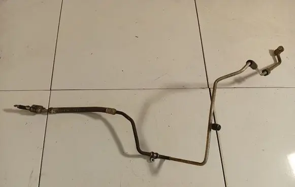 Air conditioning (A/C) pipe/hose