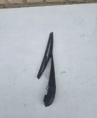 Toyota RAV 4 (XA40) Rear wiper blade arm 91499520