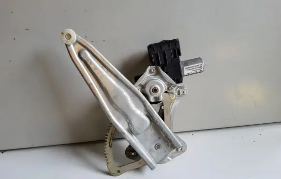 Toyota C-HR I Rear door window regulator motor 69830F4010