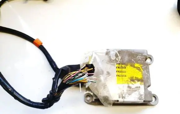 Toyota Yaris Airbag control unit/module 212986107 212986-107