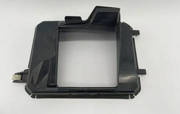 BMW X5 G05 Air intake duct part 7423090