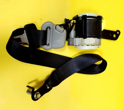 Subaru Legacy Front seatbelt 0428054