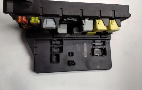 Mercedes-Benz Sprinter W906 Fuse module A9069006303 A9069017501ZGS001 A9069024301ZGS001