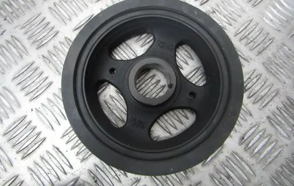 Toyota Auris 150 Crankshaft pulley 134080r011 13408-0r011