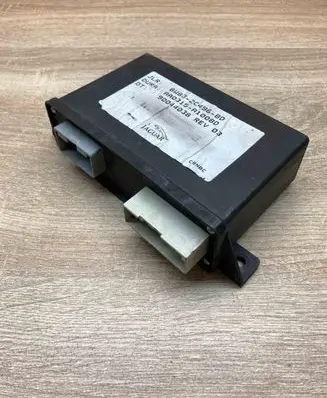 Jaguar XF X250 Hand brake control module 8W832C496BD AA0315A100BD