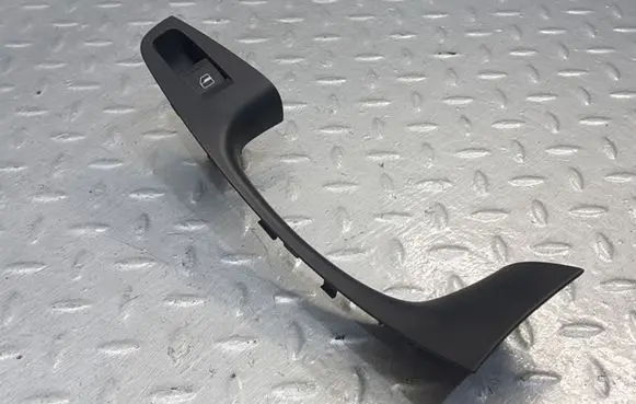 Volkswagen Jetta VI Electric window control switch 7L6959855B 5C6867256CD